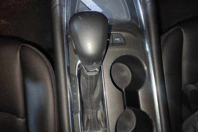 Used Chevrolet Malibu XL 2023 1.5T Sharp Edition Gear Lever