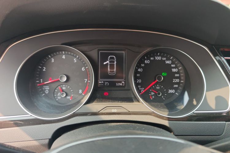 Used Volkswagen Magotan 2017 330TSI DSG Luxury Model Instrument Cluster