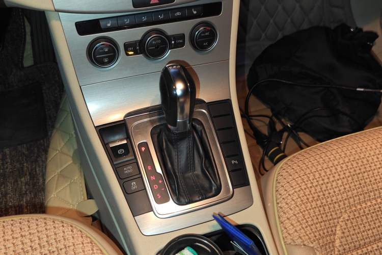 Used Volkswagen Magotan 2013 1.8TSI Luxury Model Gear Lever