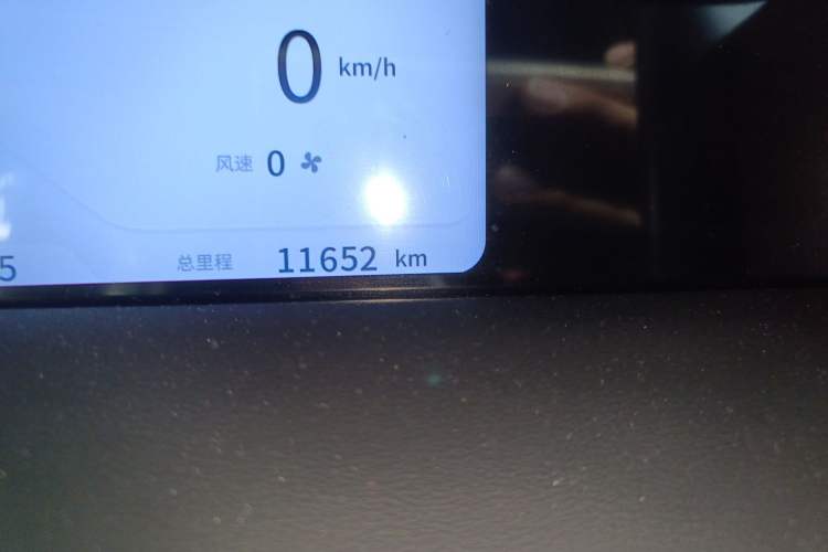 Used iCAR V23 2025 401 Two-Wheel Drive Advanced Edition Odometer Close Up