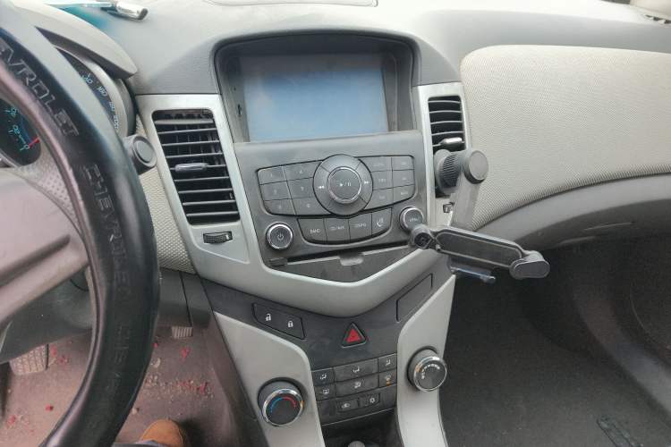 Used Chevrolet Cruze 2012 1.6L SE MT
