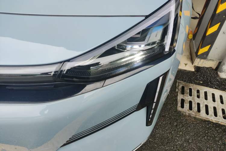 Used Geely Galaxy L6 2023 125km Starship Left Front Headlight