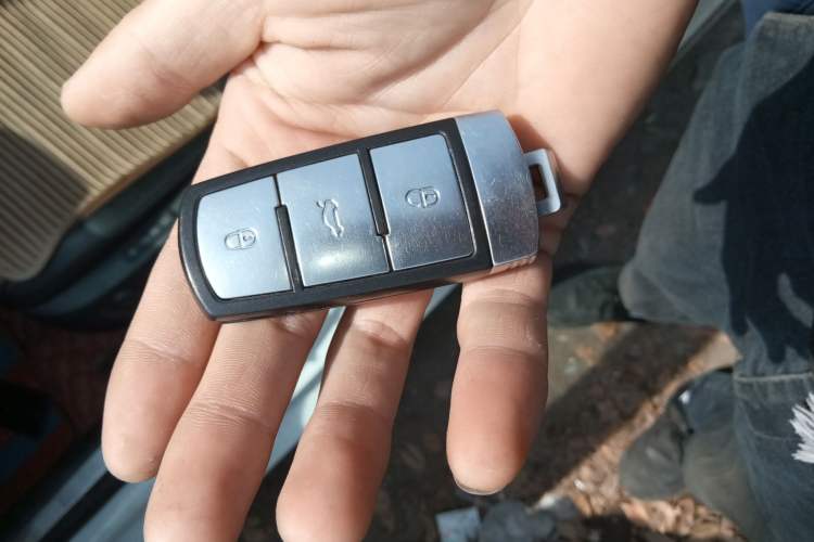 Used Volkswagen FAW-Volkswagen CC 2015 2.0 TSI Luxury Model Vehicle Key