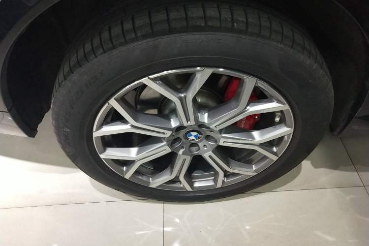 Used BMW X7 2024 xDrive40i Luxury Package – Leading Model
