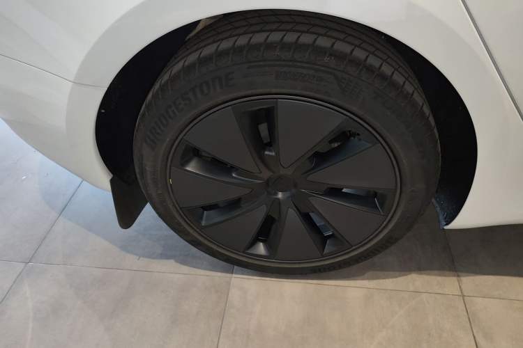 Used Tesla Model 3 2025 Rear-Wheel-Drive Version