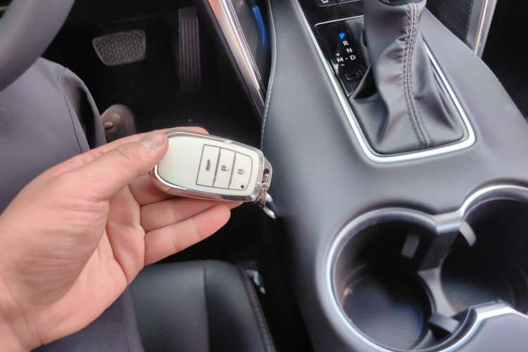 Used Toyota Venza 2023 2.0L CVT Two-Wheel Drive Prestige Version