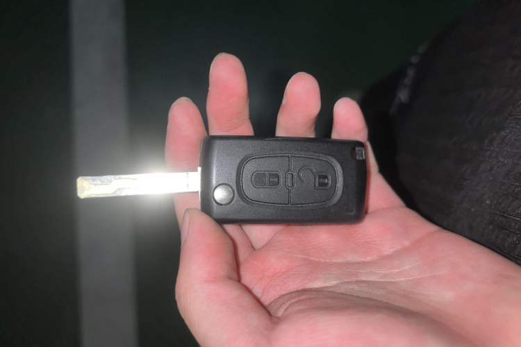 Used Citroen C-Quatre 2012 Hatchback 1.6L Automatic LeShang Model Vehicle Key