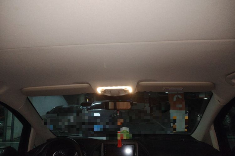 Used Mercedes-Benz Vito 2018 2.0T Elite Version 7 Seats China VI Emission Standard
