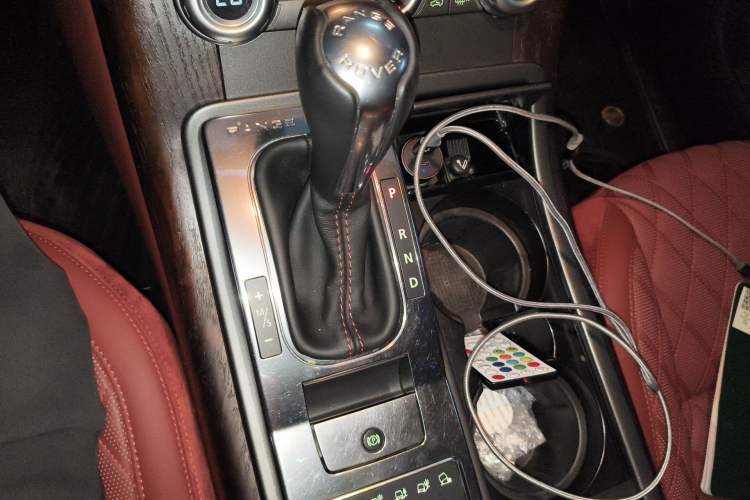 Used Land Rover Range Sport 2012 3.0 TDV6 HSE Diesel Edition Gear Lever