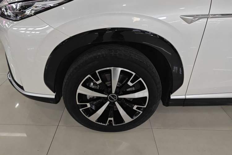 Used Roewe D5X DMH 2024 135 Tech Edition