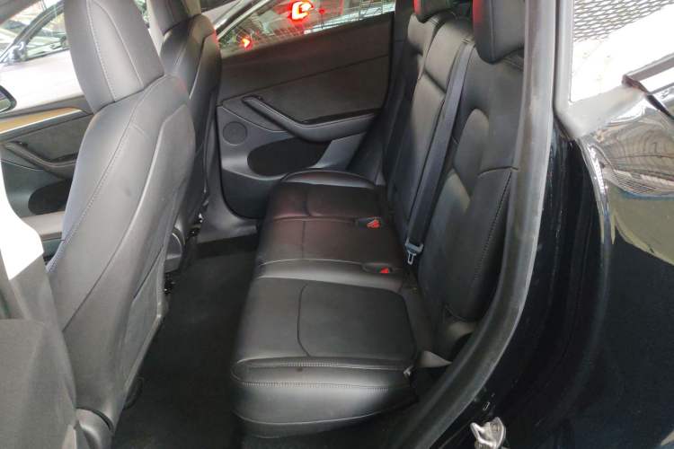 Used Tesla Model Y 2022 Long-Range All-Wheel-Drive Version