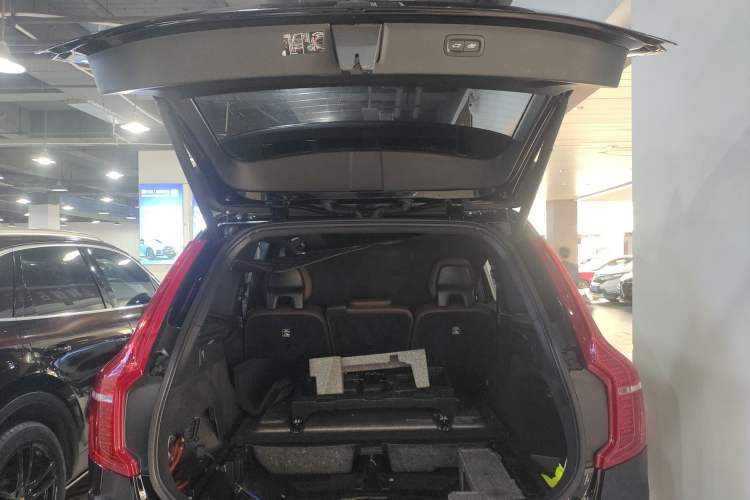 Used Volvo XC90 2021 B5 SmartDrive Luxury Edition 5-seater
