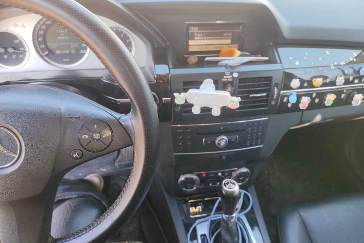 Used Mercedes-Benz GLK-Class 2010 GLK 300 4MATIC Fashion Model