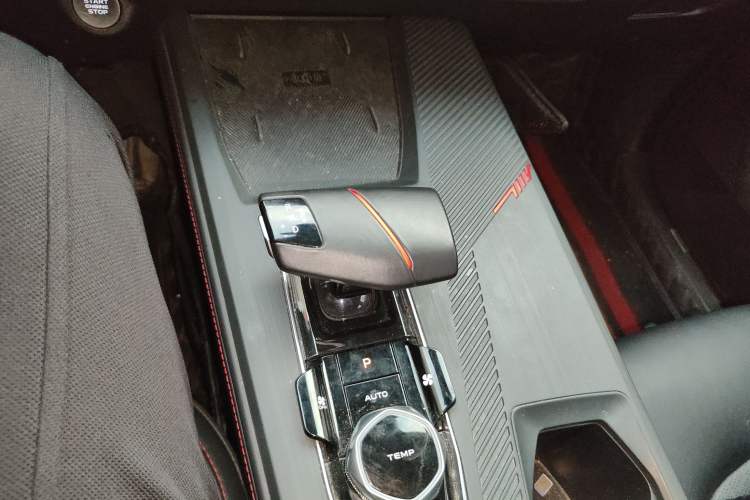 Used Oshan Z6 2022 Blue Whale 1.5T DCT Smart Edition Urban Version