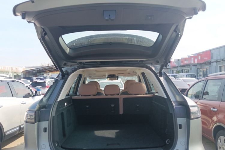 Used Chery Tiggo 8 L 2024 2.0T Two-Wheel Drive Prestige Version 5 Seats
