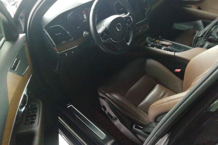 Used Volvo XC90 2021 B6 Zhiyi Luxury Edition 7-Seater
