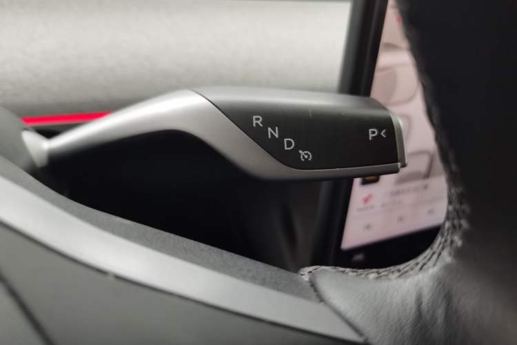 Used Tesla Model Y 2023 Rear-Wheel-Drive Version
