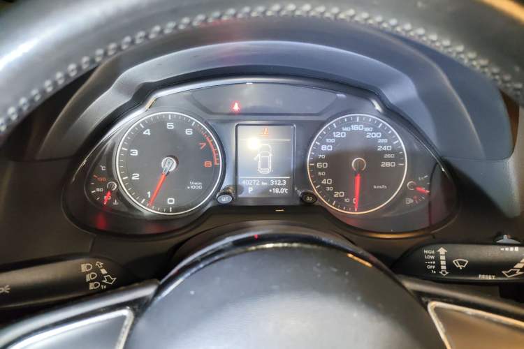 Used Audi Q5 2013 40 TFSI Ambition Instrument Cluster