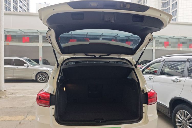 Used Volkswagen Tiguan L 2017 300TSI Automatic Two-Wheel Drive Silk Road Comfort Edition