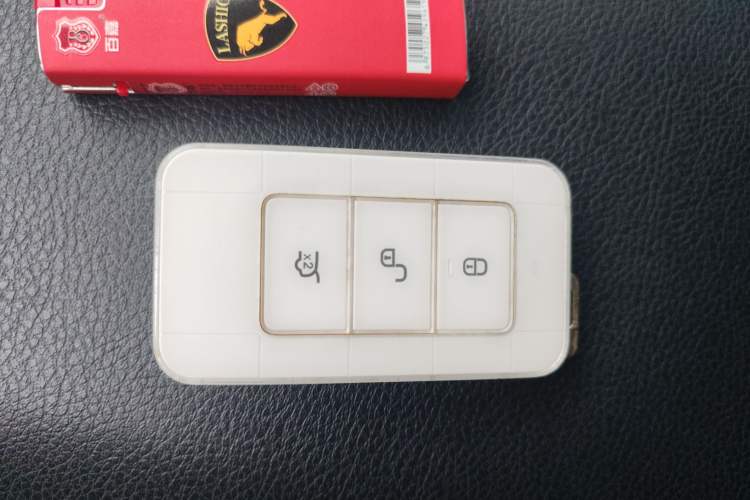 Used BYD Tang New Energy 2018 DM 2.0T All-Wheel Drive Smart Connectivity Luxury Model 7 Seats China V Emission Standard
