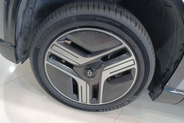 Used Qiyuan E07 2025 All-Electric 4x4 90kWh Ultra High-Performance Edition