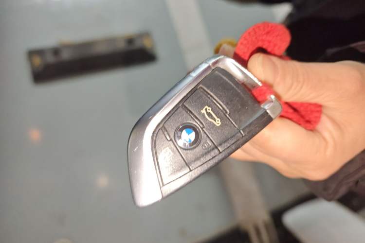 Used BMW X5 2015 xDrive28i
