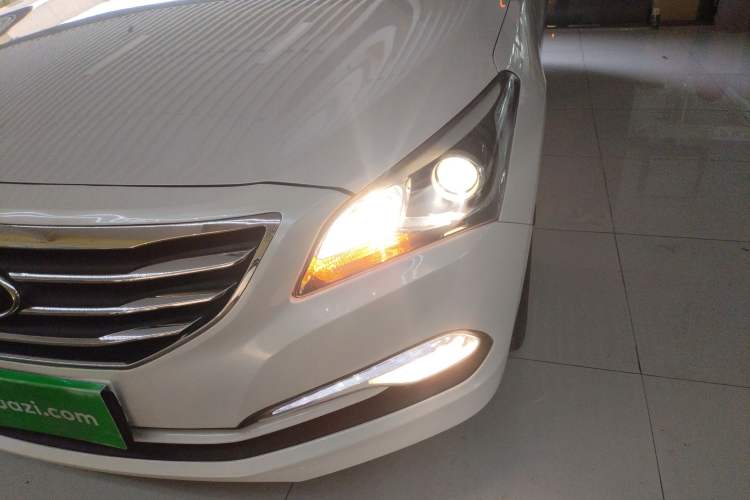 Used Hyundai Mistra 2014 1.8L Automatic Smart GLS Left Front Headlight