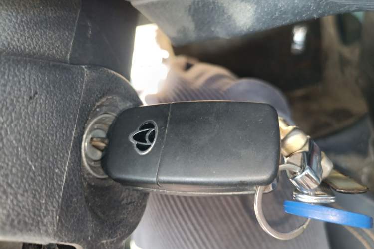 Used Chana Ruixing M60 2023 1.5L GDI Elite-Class Passenger Vehicle 6/7 Seats
