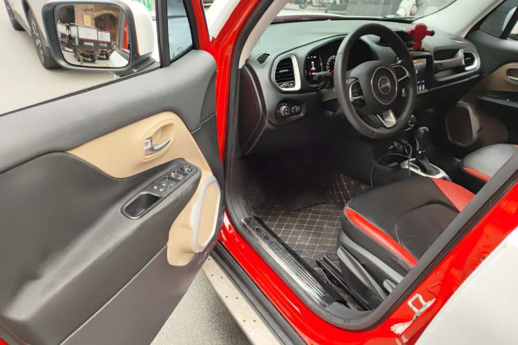 Used Jeep Renegade 2016 1.4T Automatic High-Energy Version
