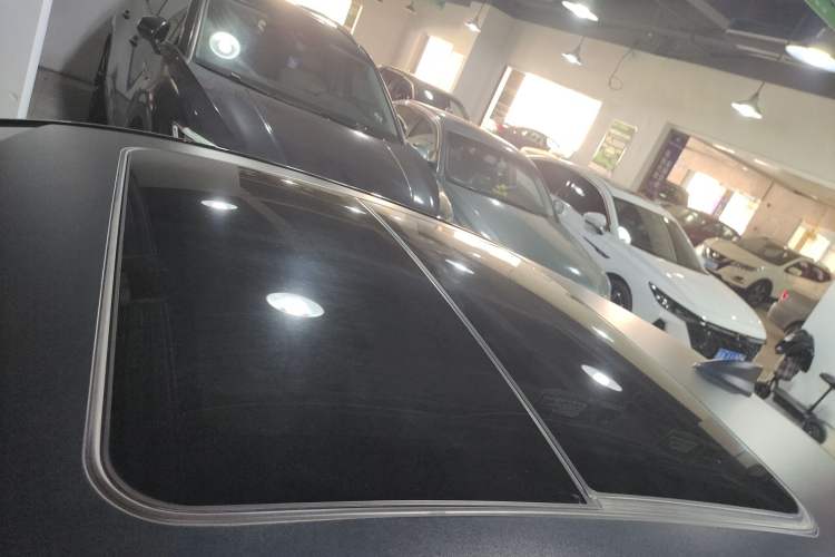 Used Chevrolet Malibu XL 2021 Redline 550T Automatic RuiLian Edition Roof