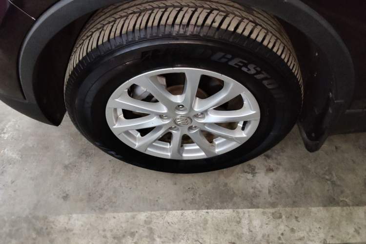 Used Buick Envision 2015 20T Two-Wheel-Drive Elite Model Exterior 4