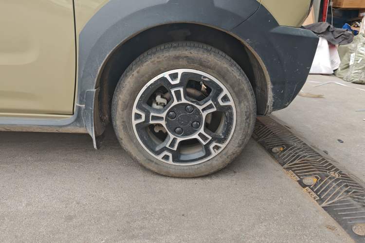 Used Geely Galaxy Panda 2024 200km Panda Rider Right Front Wheel Hub