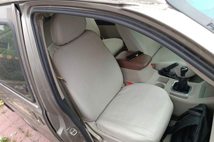 Used FORTHING Lingzhi 2017 M5 1.6L Standard Model Right Front Seat