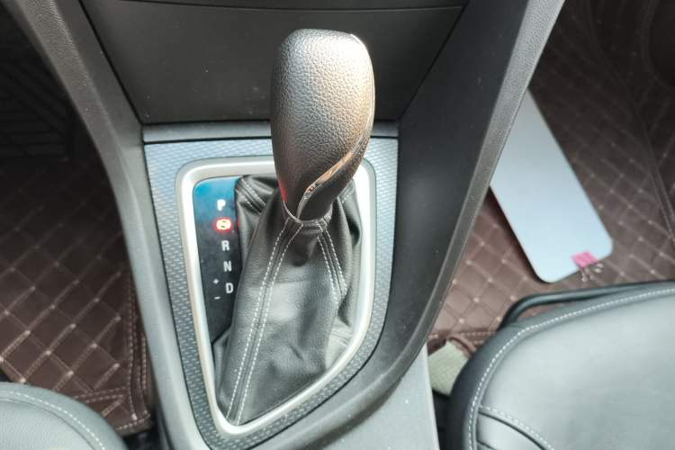 Used Buick GT 2019 18T Automatic Connected Elite Model China VI Standard Gear Lever