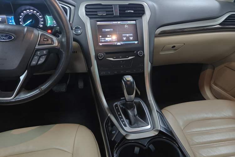 Used Ford Mondeo 2013 2.0L GTDi 200 Luxury Model