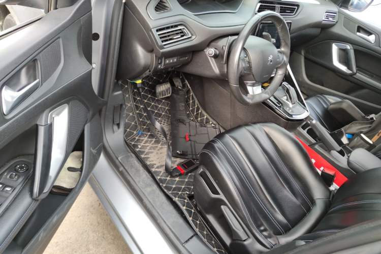 Used Peugeot 308 2019 230THP Automatic Luxury Edition China VI Standard
