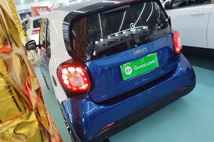 Used smart fortwo 2015 1.0L 52 kW hardtop Dynamic version
