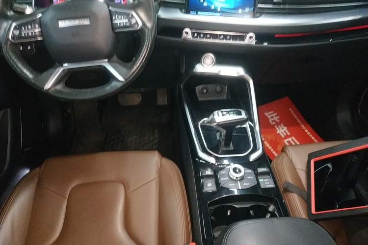 Used Haval H6 2017 Red Label 2.0T Automatic Two-Wheel Drive ZhiShang Model Gear Lever