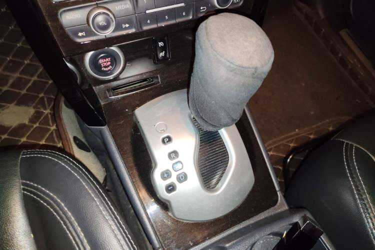 Used Renault Koleos 2014 2.5L Two-Wheel Drive Comfort Edition
