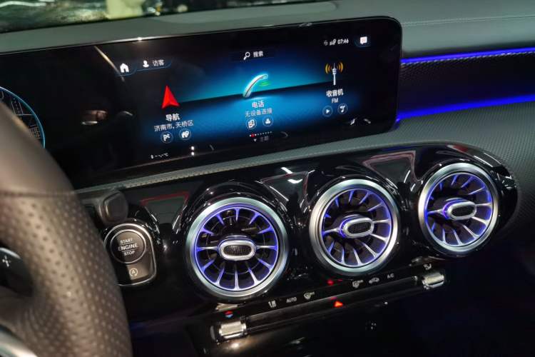 Used Mercedes-Benz A-Class 2021 A 200 L Sport Sedan Fashion Model
