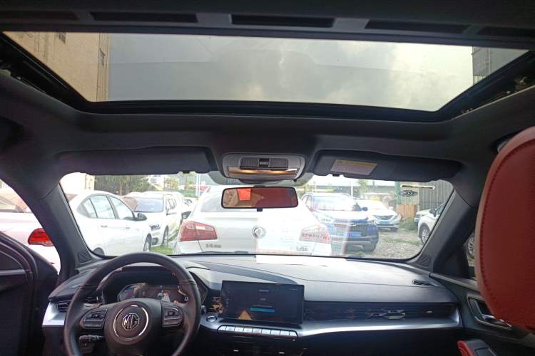 Used MG 5 2021 Revised Version 180 DVVT CVT Youth Luxury Edition Headliner