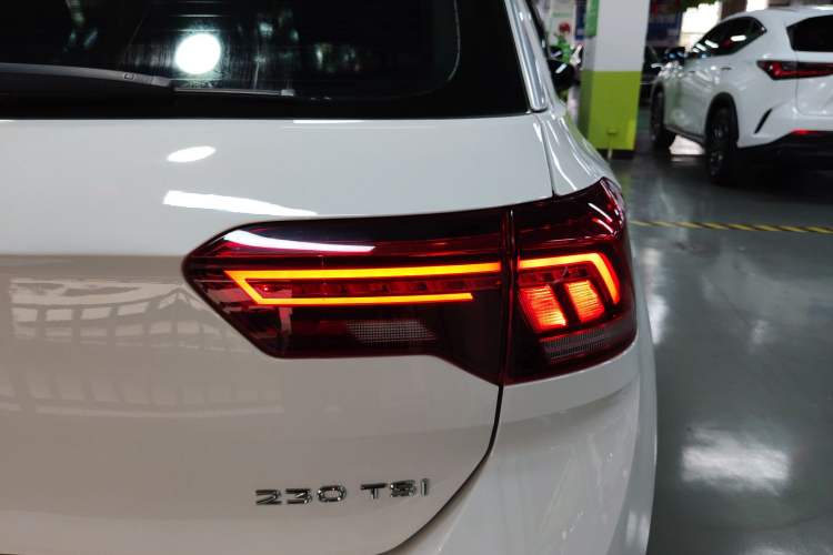 Used Volkswagen T-ROC 2020 230TSI DSG Two-Wheel Drive Advanced Version