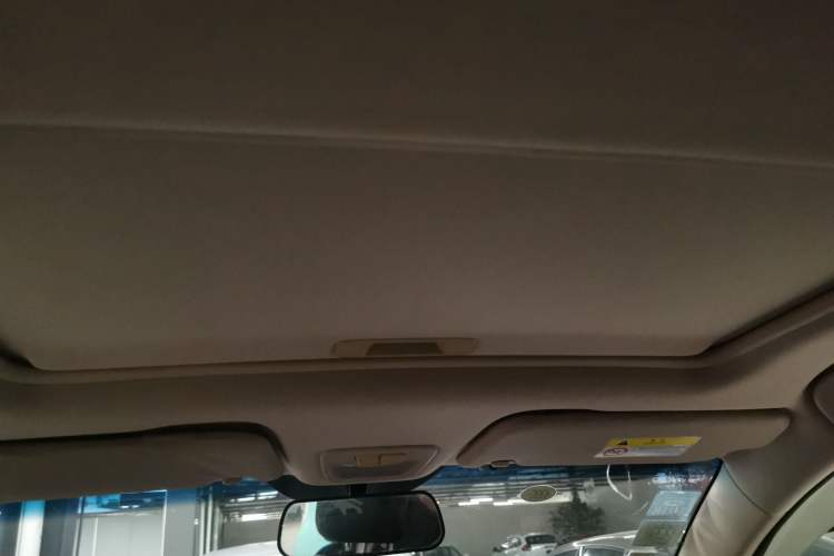 Used Baojun 560 2016 1.8L Manual Luxury Edition
