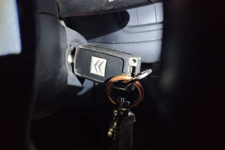 Used Citroen C5 2011 2.3L Automatic Zunyu Version
