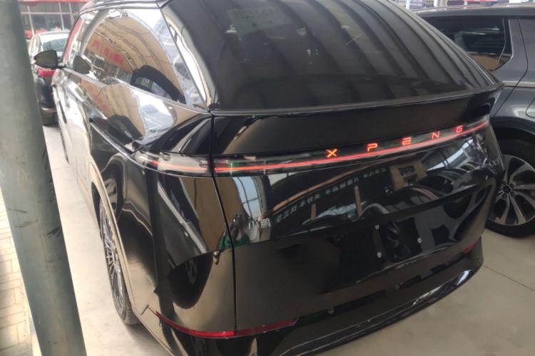 Used XPeng X9 2025 740 Ultra-Long Range Max Rear Left 45 Deg