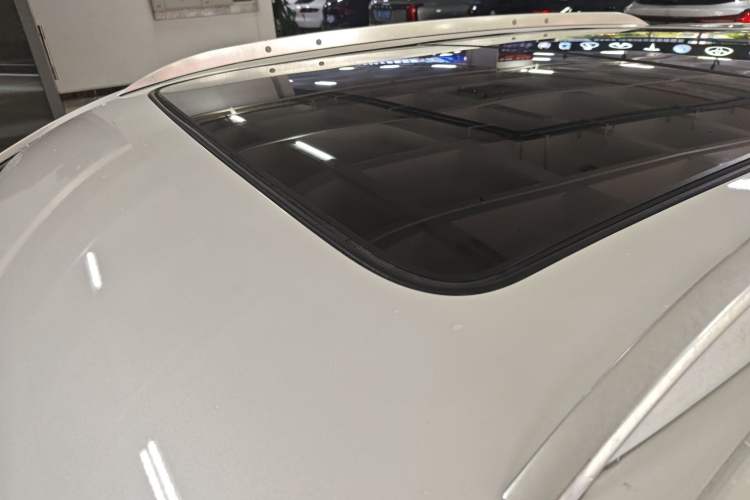 Used Cadillac XT4 2018 28T Two-Wheel Drive Tech Version