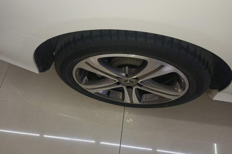 Used Mercedes-Benz E-Class 2016 E 200 L Sport Edition Right Rear Wheel Hub