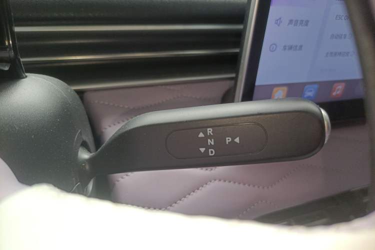 Used Dongfeng NAMMI 01 2024 330 Plus Smart+ Gear Lever