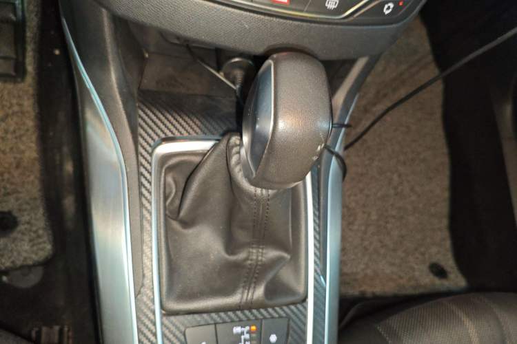 Used Peugeot 308S 2015 1.6T Automatic Jingchi Edition
