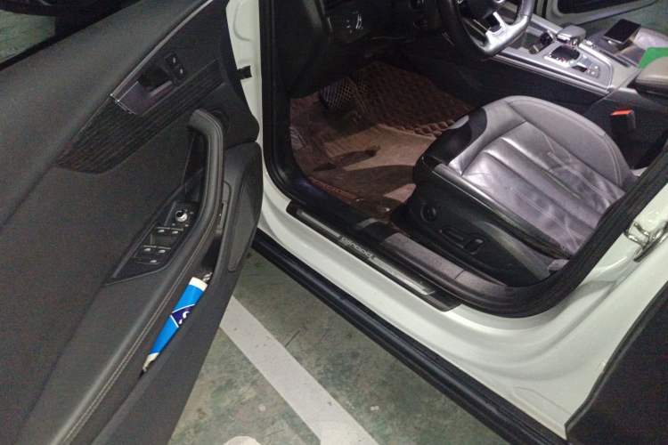 Used Audi A4 2021 allroad quattro Explorer Driver Seat